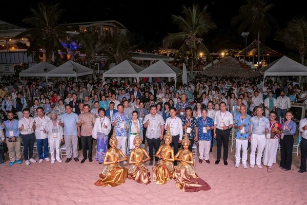 Participants, buyers, sellers, media, and performers gather at the opening ceremony of Thailand Travel Mart Plus (TTM+) 2026 in Pattaya, Chon Buri. Hosted by the Tourism Authority of Thailand from 10–12 June 2026 at the NICE Pattaya Convention and Exhibition Center, the event advances the theme “Amazing Thailand: Healing is the New Luxury”, highlighting wellness-led travel, responsible tourism, sustainability, and regional tourism development.
