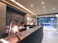 奇異果快捷旅店-台中站前二館-櫃檯