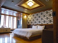 Full Moon Spa-
