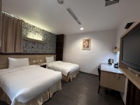 花鄉商旅-左營店-精緻商務雙人房