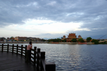 Longtan Pond (photo: Eva P.)