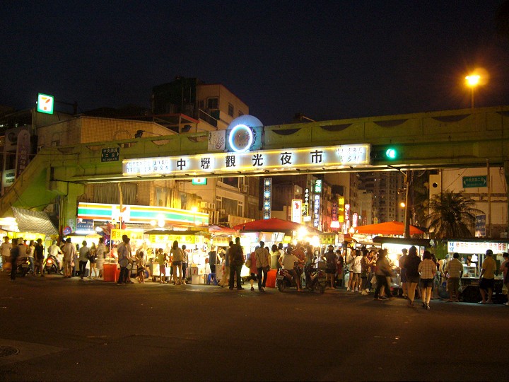 中壢觀光夜市 攝影：劉曉雯