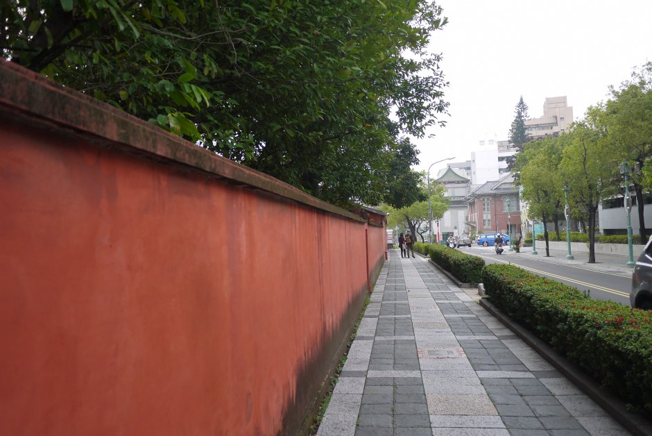 隔壁是孔廟 攝影：旅遊王攝影組