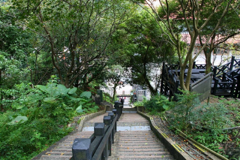 瀑布路景觀 攝影：老山羊部落格