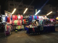 夜市攤位<br/> 攝影：葫蘆墩觀光夜市 提供