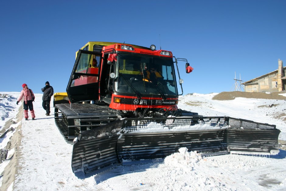 上天池的雪車 攝影：馮順