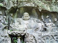 飛來峰石窟彌勒佛<br/> 攝影：方盛文