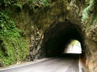太魯閣國家公園內的隧道<br/> 攝影：Eva隨手拍