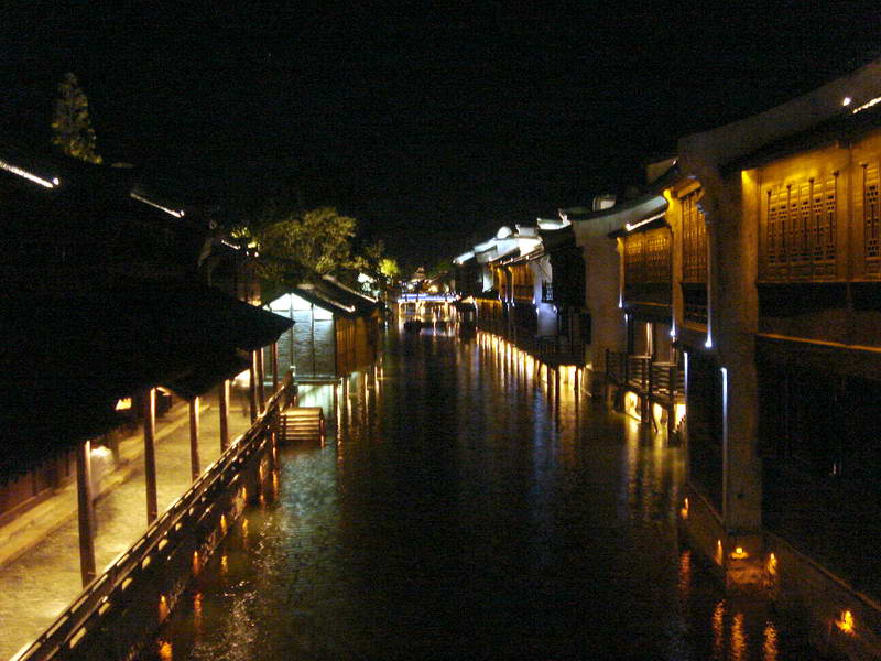 夜景 攝影：余錫堅