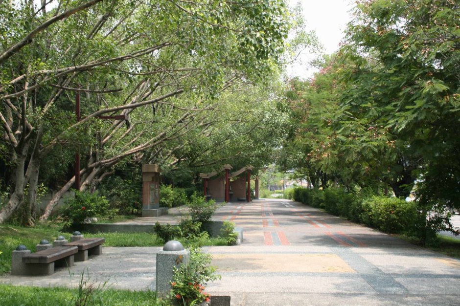 寬敞的步道設施 攝影：老山羊部落格
