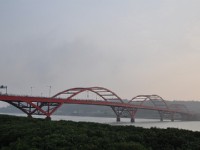 遠觀關渡大橋<br/> 攝影：kavin