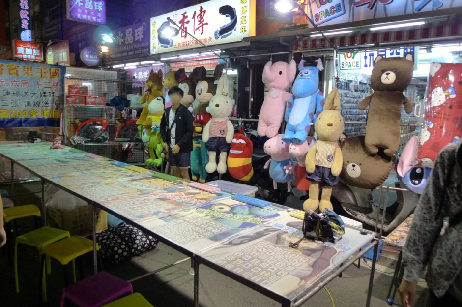 中壢夜市(新明夜市) 攝影：Eva隨手拍