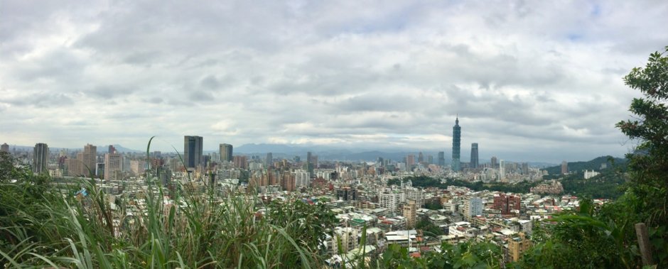 福州山公園可遠眺101及台北盆地 攝影：Eva隨手拍