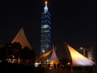 與週邊輝映夜景<br/> 攝影：amo
