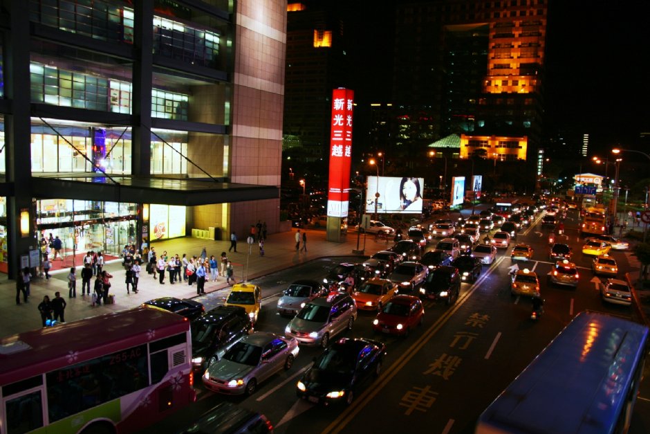 夜間街景 攝影：陳銘祥