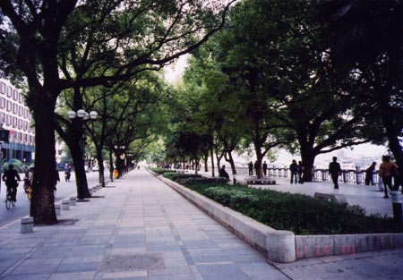 漓江邊公園 攝影：台灣中國旅行社