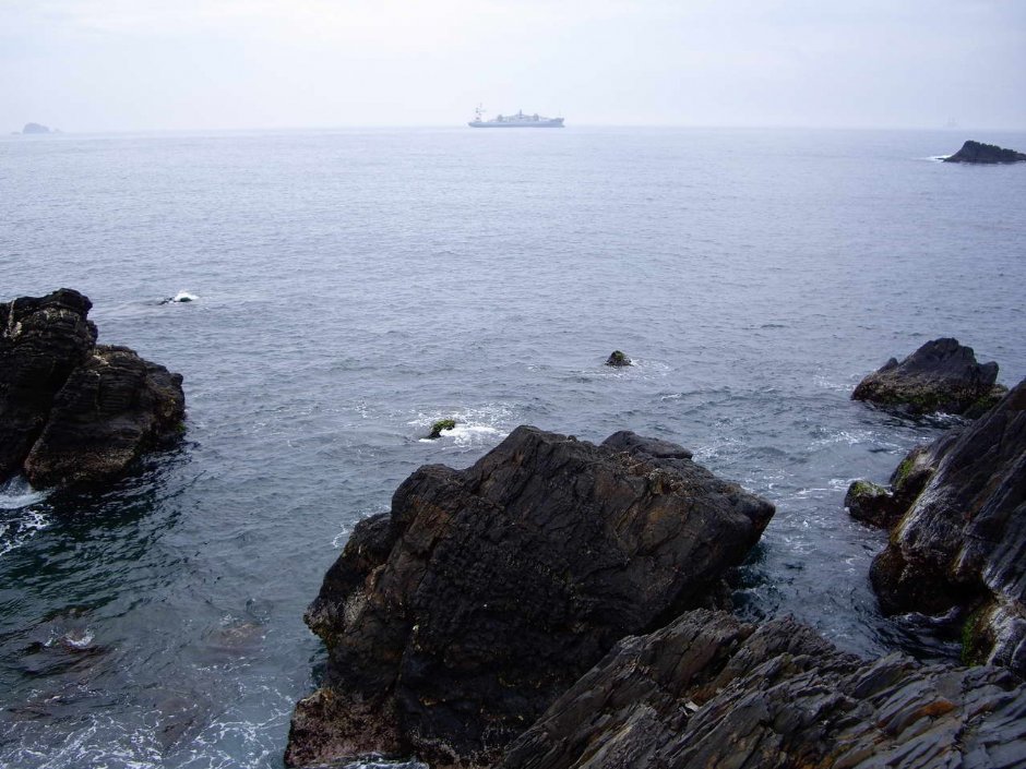 海與巨岩 攝影：老山羊部落格