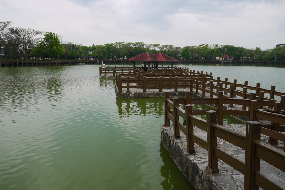 天鵝湖中涼亭 攝影：旅遊王攝影組