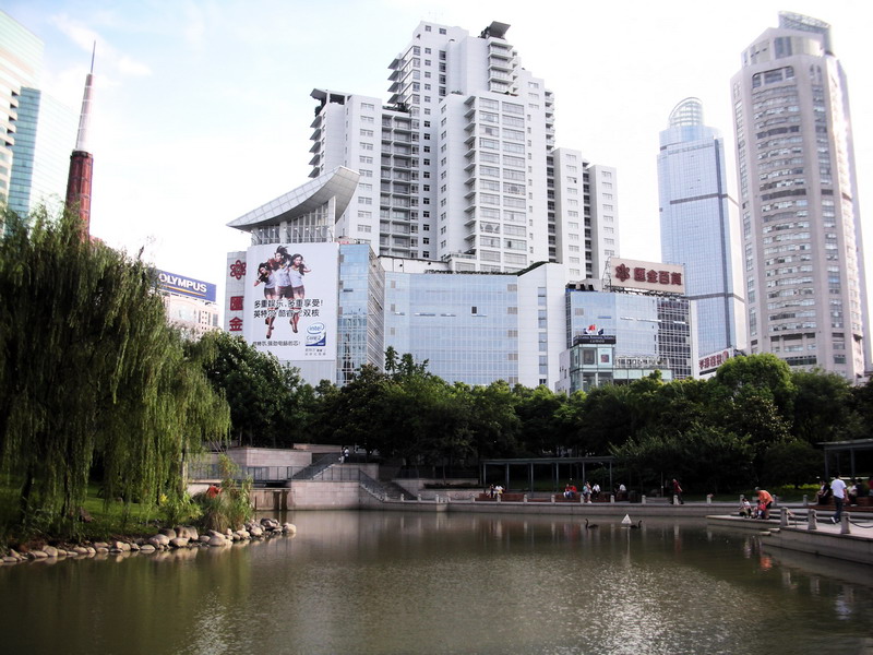 公園-鄰近商圈 攝影：崔斐