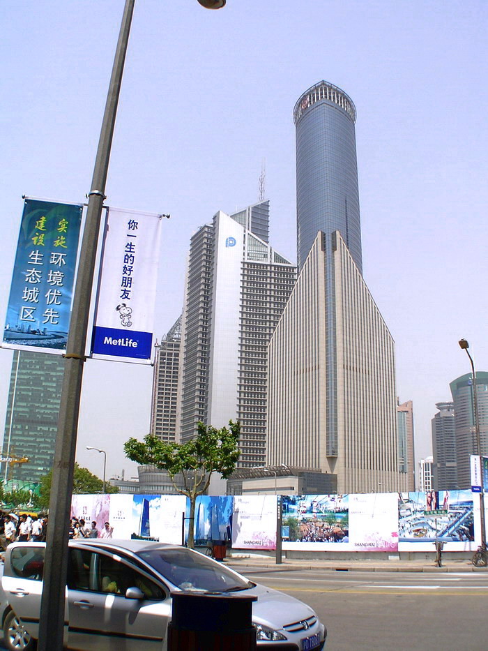 週邊新穎建築 攝影：陳銘祥
