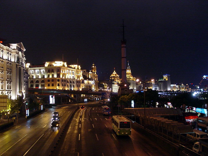 夜晚的街景 攝影：簡時強