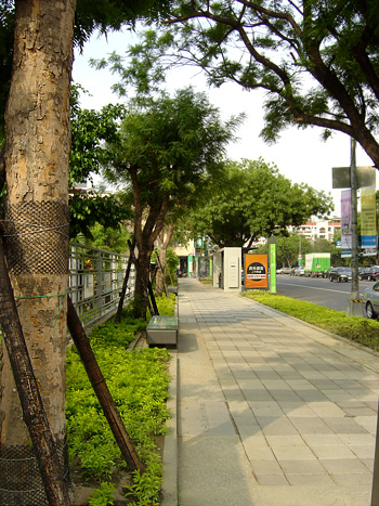 校外街景1 攝影：吳福壽
