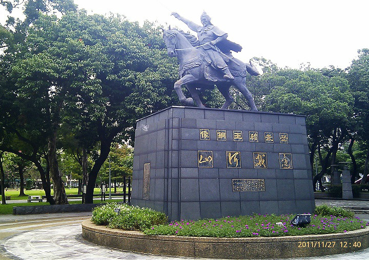 岳武穆王銅像 攝影：Eva隨手拍