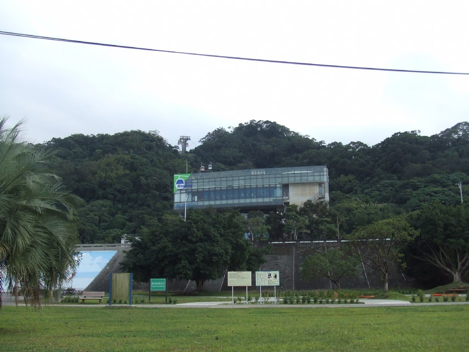 景美溪左岸 攝影：Lu