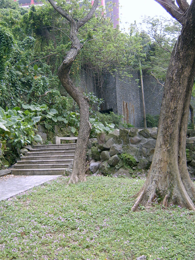 園內階梯小徑一景 攝影：曾婉玲