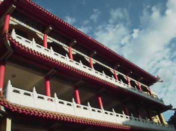 雄偉寺廟 攝影：郭香妙