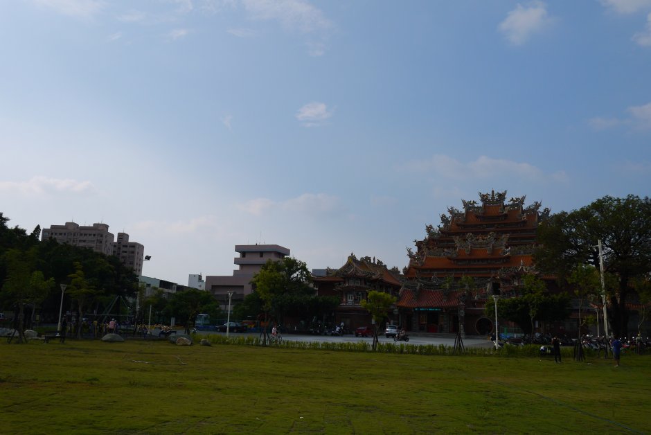 中山公園北側的壽天宮 攝影：三井