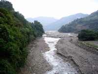 溪流延綿<br/> 攝影：老山羊(林文智)