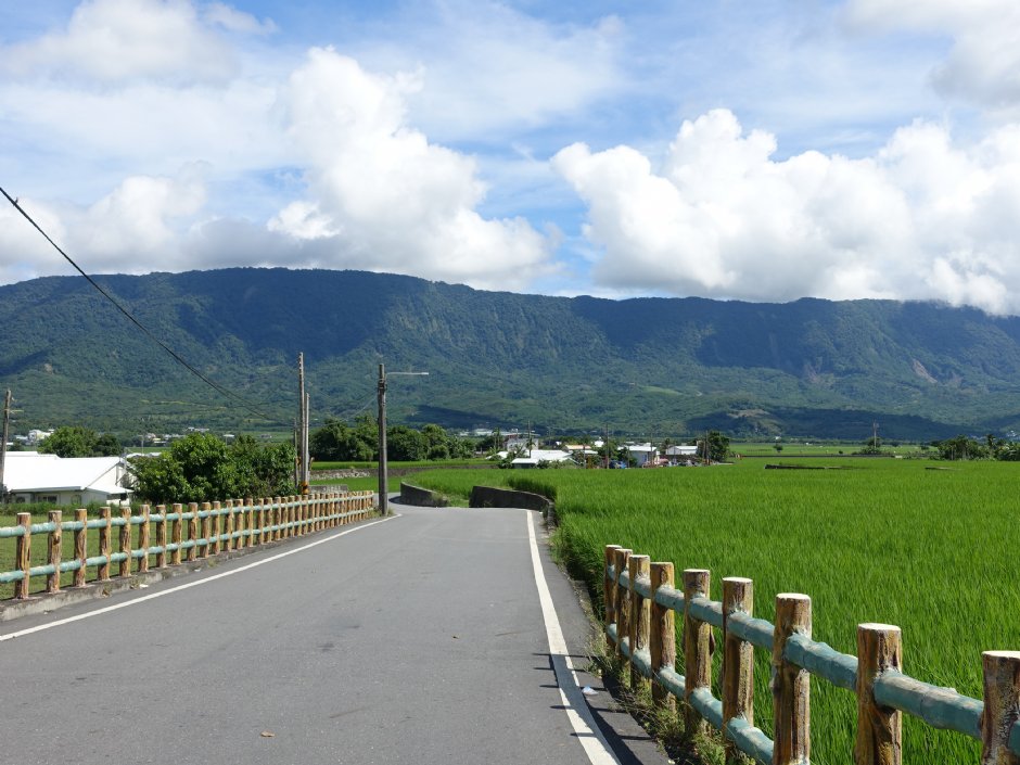 meiyin 攝影：池上環圳自行車道
