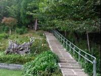由雪霸農場通往野馬瞰山步道入口<br/> 攝影：Eva隨手拍