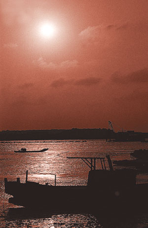 六輕夕照 攝影：雲林縣政府