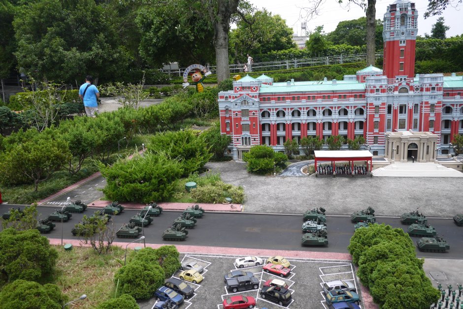 201507小人國總統府閱兵二 攝影：旅遊王攝影組