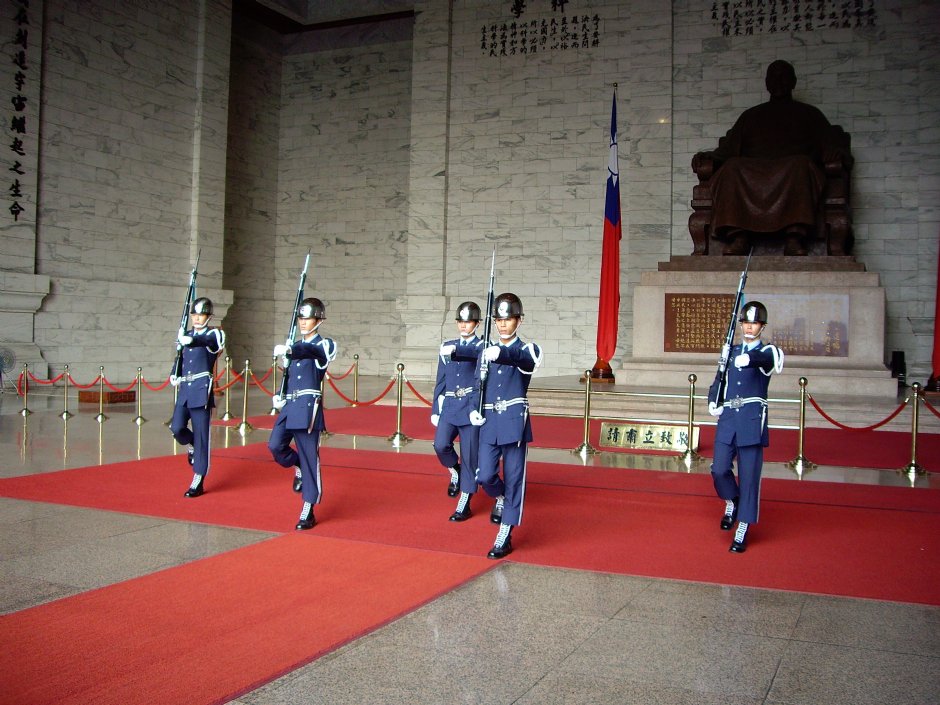 中正紀念堂衛兵交接 攝影：Eva隨手拍