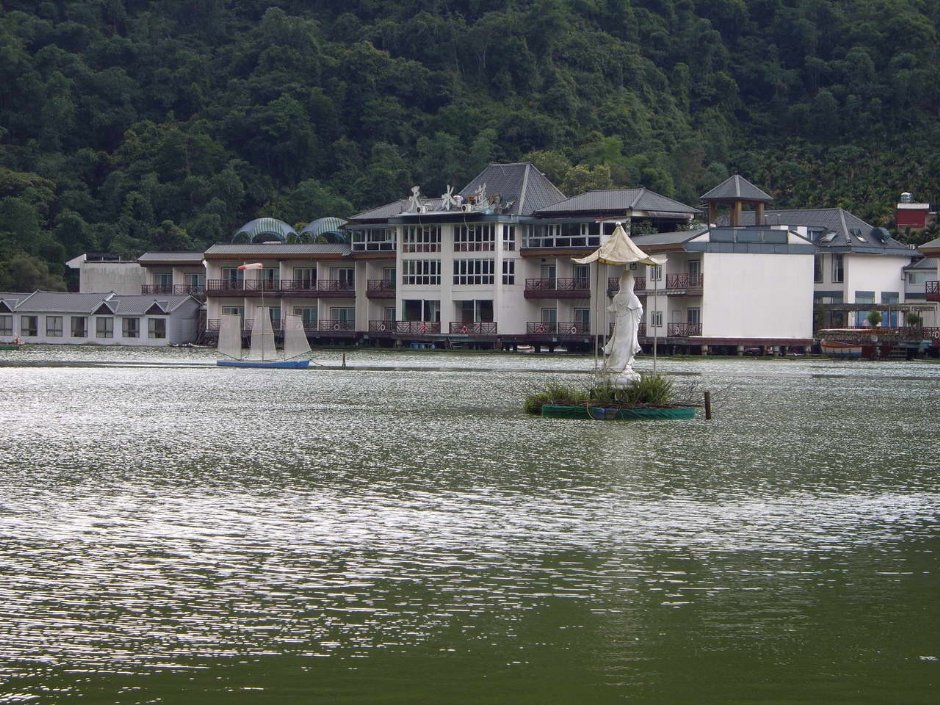 湖波盪漾 攝影：老山羊部落格