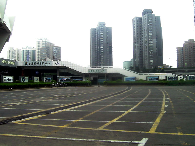 停車場 攝影：方盛文