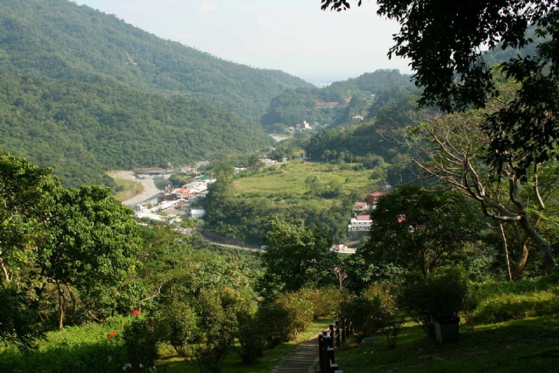 榕蔭步道觀知本溫泉地區 攝影：老山羊部落格