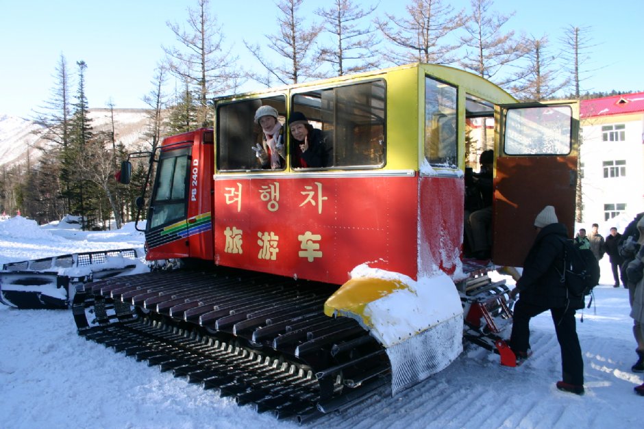上天池的雪車 攝影：馮順