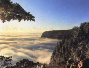 瓦屋山 攝影：四川旅遊信息網