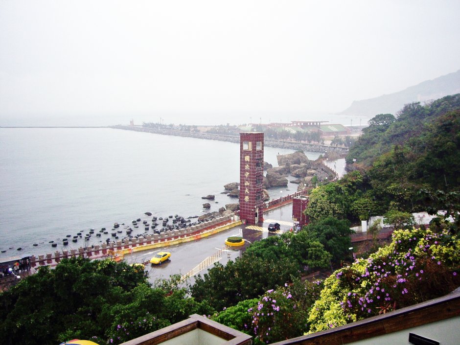 遠眺西子灣風景區 攝影：Eva隨手拍