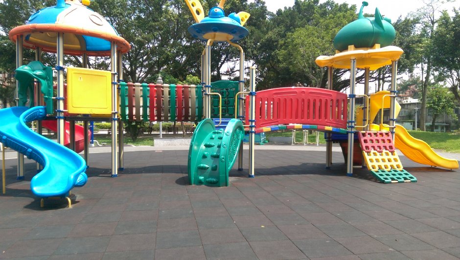 板橋石雕公園-兒童遊樂設施 攝影：軒爸