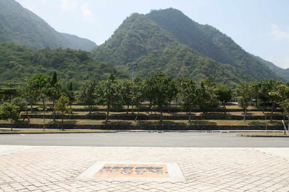 阿美族民俗村山巒景色 攝影：老山羊部落格