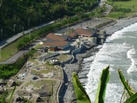 站在步道眺望磯崎海岸<br/> 攝影：Eva隨手拍