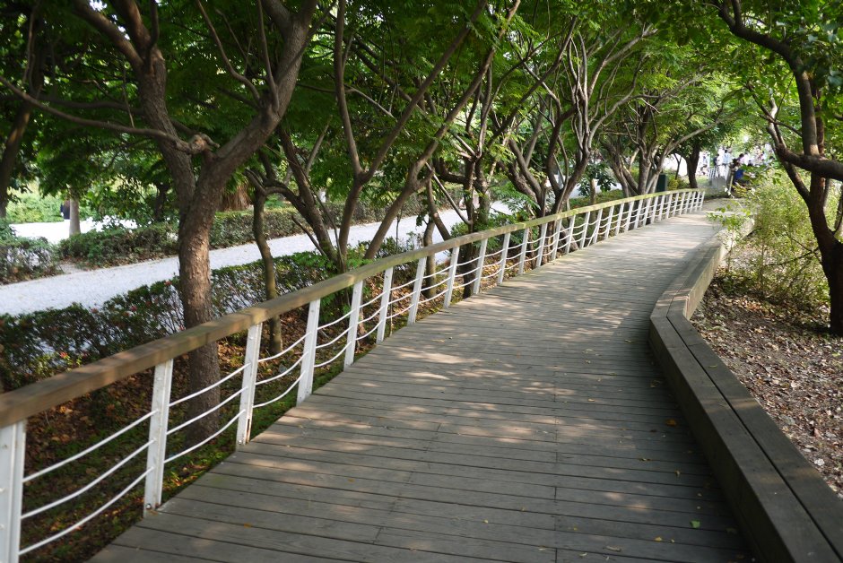 高雄兒童美術館木棧道 攝影：三井