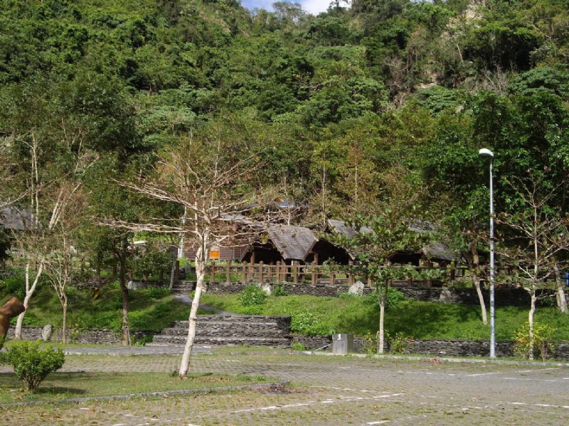 親水公園的露營區 攝影：老山羊部落格