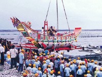 台西鄉王船送至海上焚燒儀式<br/> 攝影：雲林縣政府
