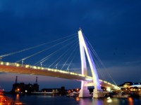 燈光下的情人橋<br/> 攝影：陳銘祥